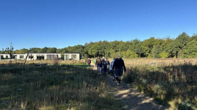 Oplev Alhedestien: Vandretur gennem nybyggeri og skov