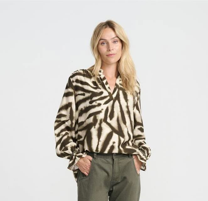 Rosengreen tilbyder stor rabat på Costamani skjorter