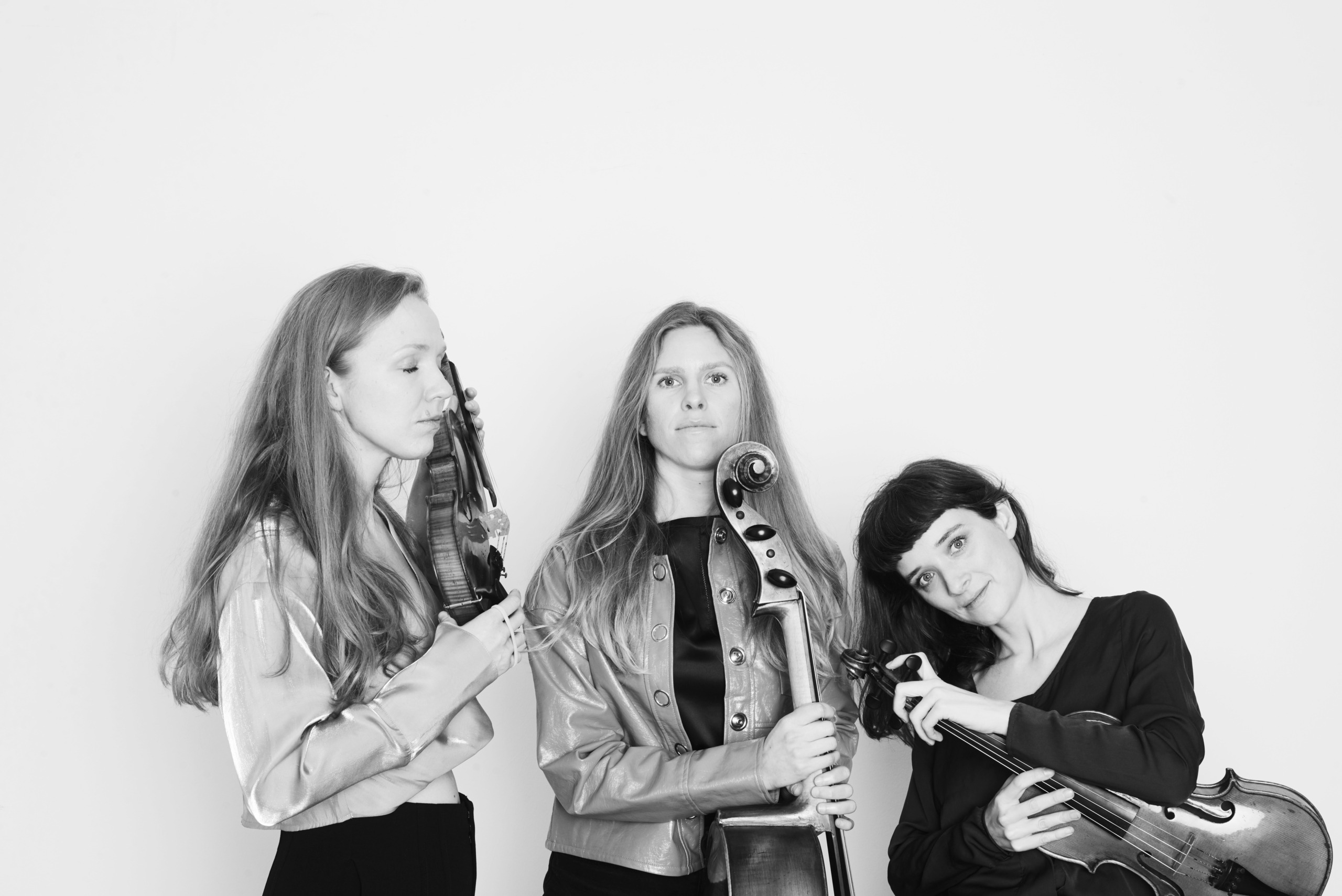 Oplev Vesselils magiske folkemusik i Thorøhuse Forsamlingshus