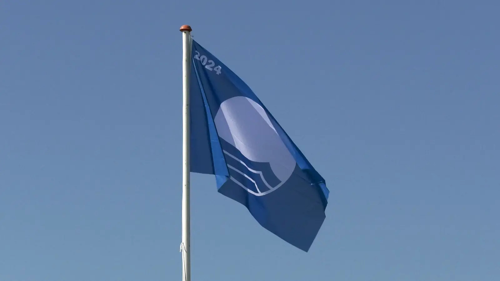 Ishøj Strand hædret med det Blå Flag 2024 for enestående miljøindsats og bæredygtighed