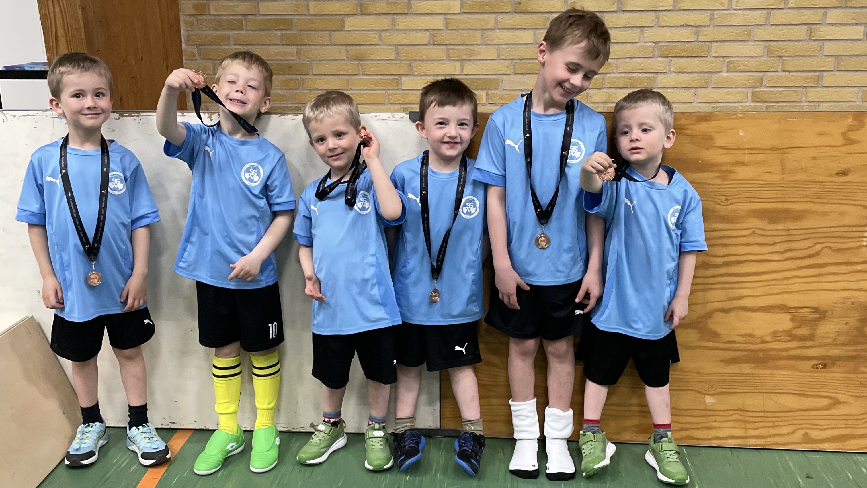 SSV Højfyns U6-talenter afslutter indendørssæsonen med manér ved DBU-stævne