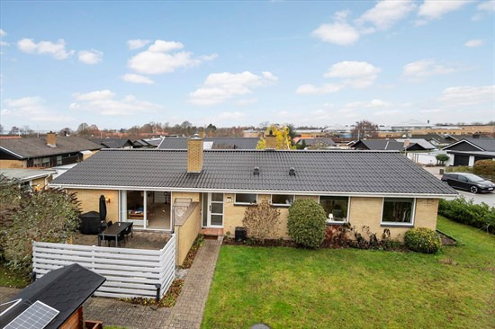 Kometvej 2 og 1 anden boliger er kommet til salg denne uge i Jyllinge - se boligerne her.