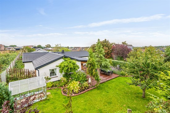 Septembervej 6 er til salg for kun 1.445.000 kr.: Se de billigste boliger til salg i Klarup her