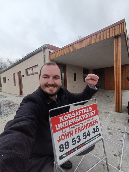 John Frandsen Herning afslutter visninger på Enggårdvej 2F efter købsaftale