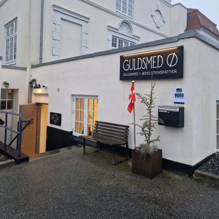 Smykke-hygge hos Guldsmed Ø lørdag fra 9.30-13, lukket næste weekend