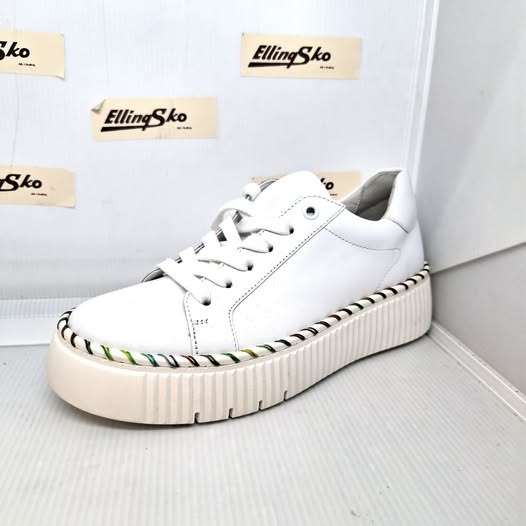 Elling Sko har Gabor sneaker i hvid skind til 350 kr.