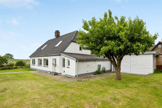 Smedestien 3 er til salg for kun 575.000 kr.: Se de billigste boliger til salg i Børkop her