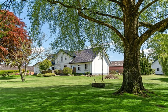 Top 6 over dyreste boliger til salg i Glamsbjerg. Priser op til 6.695.000 kr