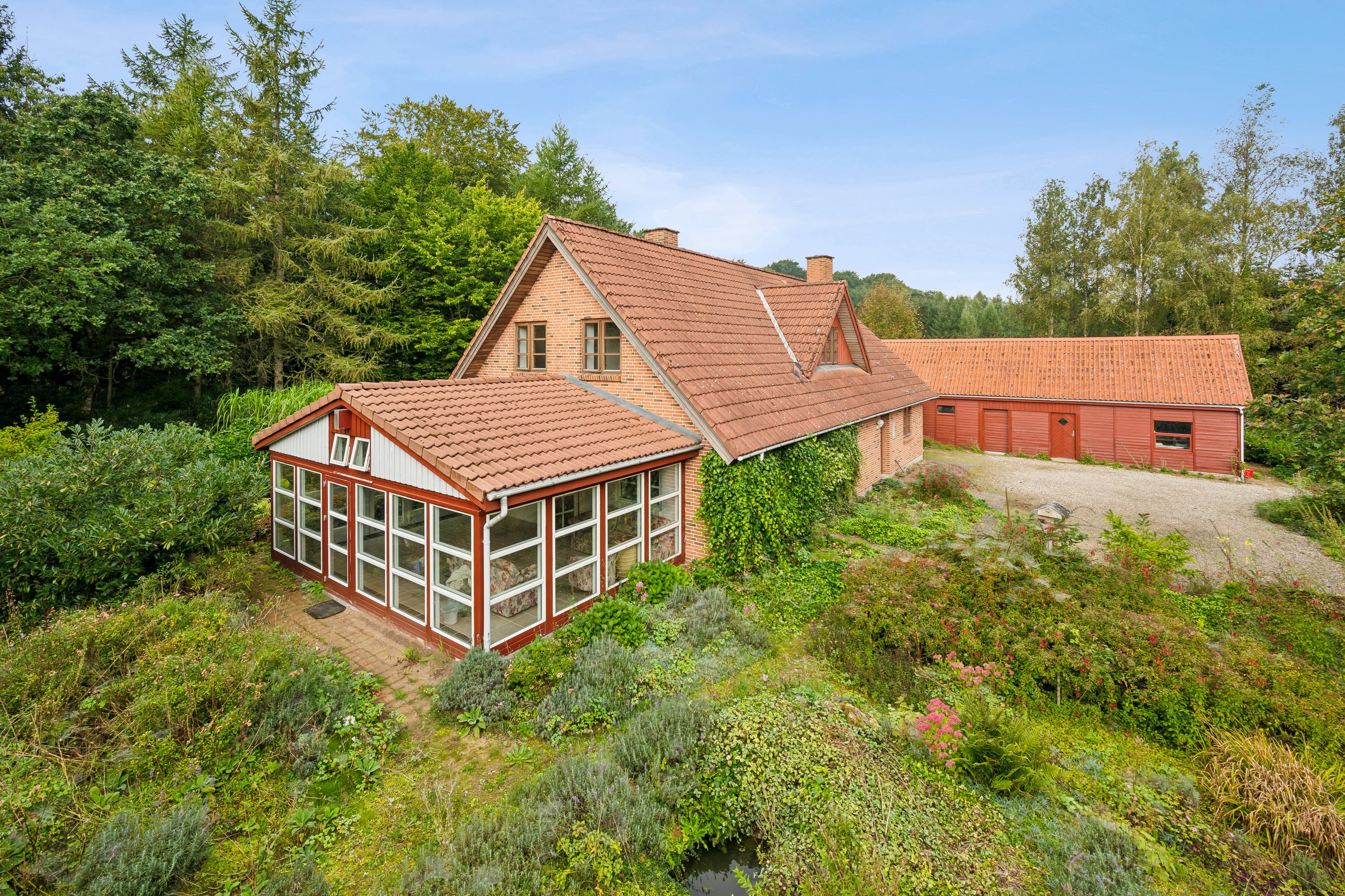 Åbent hus 6. oktober: Landejendom med unikke muligheder i Grauballe 