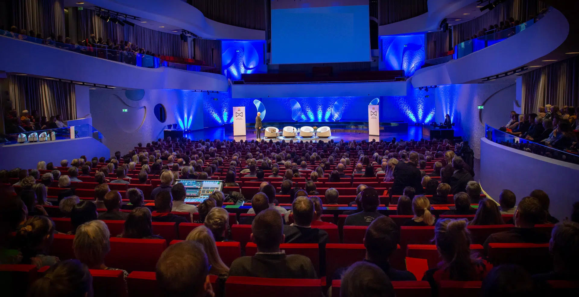 Musikkens Hus i Aalborg omdannes til sportsarena for DM-bordtennisfinaler 2025
