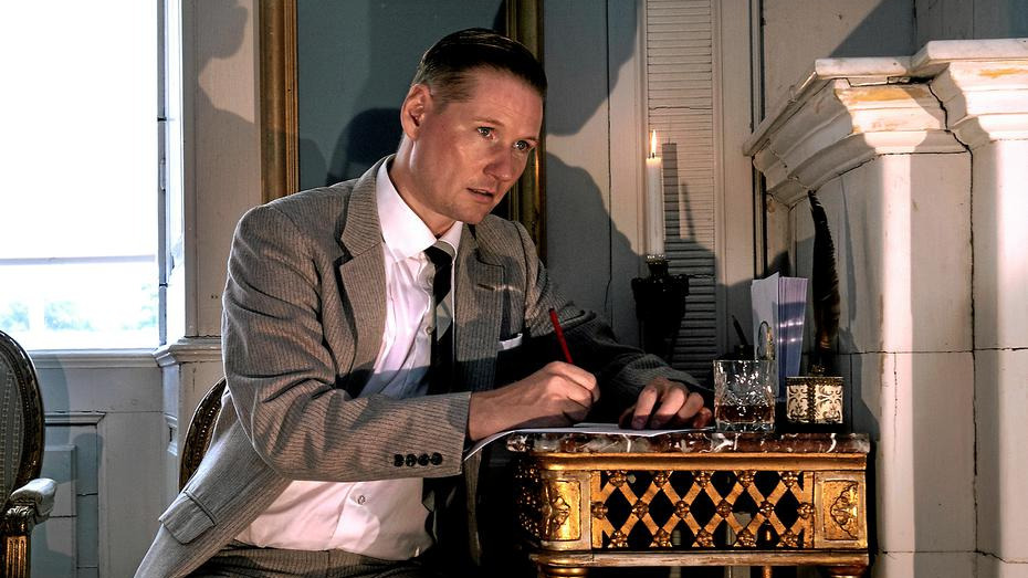 Teater og teaterbuffet: Oplev "Kai Normann og Krigen" hos Frændes Madværk