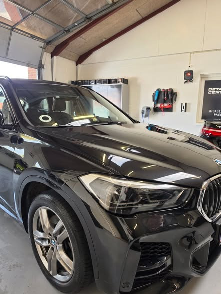 BMW X1 vender tilbage til ny glans med Detailing Centers forårsrens