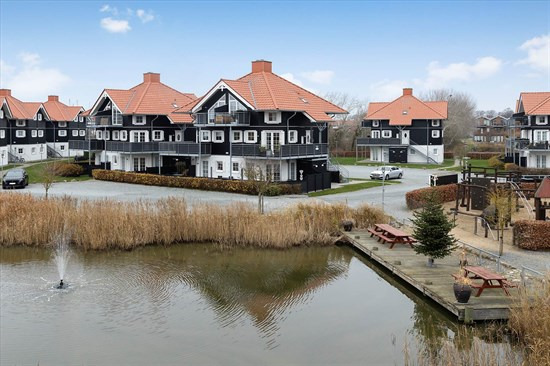 Vestre Engvej 108 og 1 anden boliger er kommet til salg denne uge i Bogense - se boligerne her.