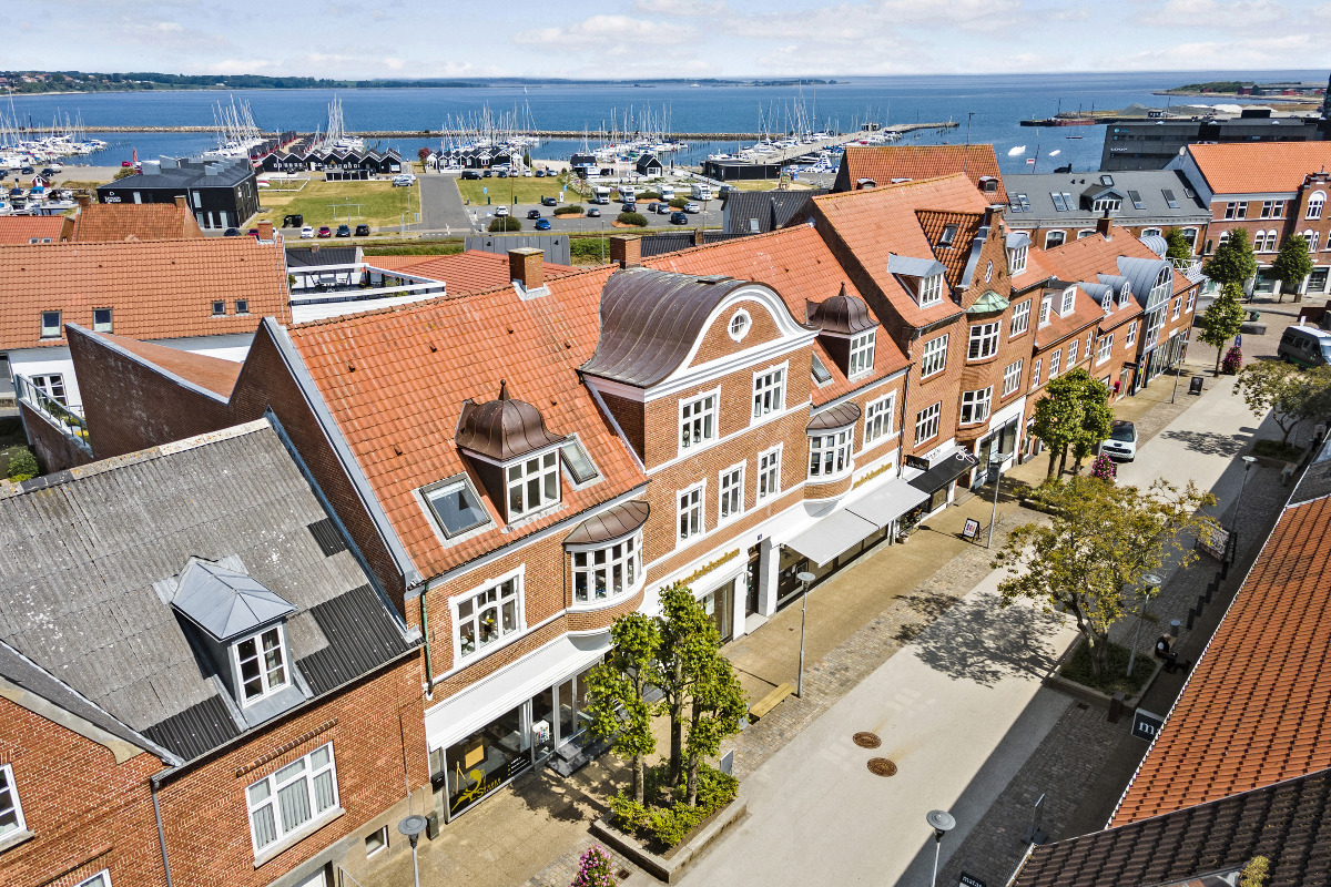 Centralt beliggende ejer/ferielejlighed med skøn udsigt