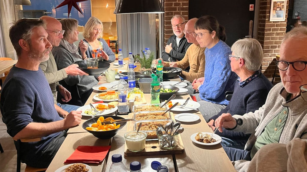 Fællesspisning og frivilligintroduktion i Malling