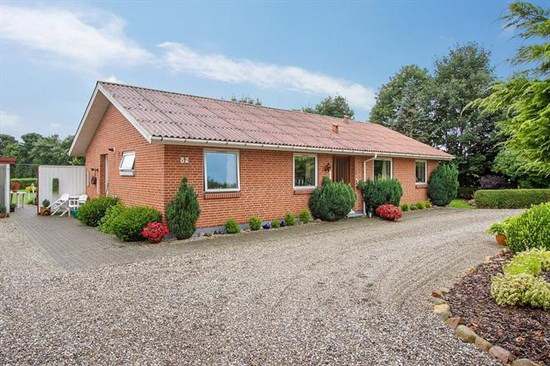 Herredsvejen 82 og 2 andre boliger er kommet til salg denne uge i Møldrup - se boligerne her.