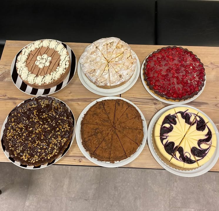 Chokolet Bon Bonnieren spørger: Hvem inviterer du på kaffedate i 2025, og hvilken kage vælger du?