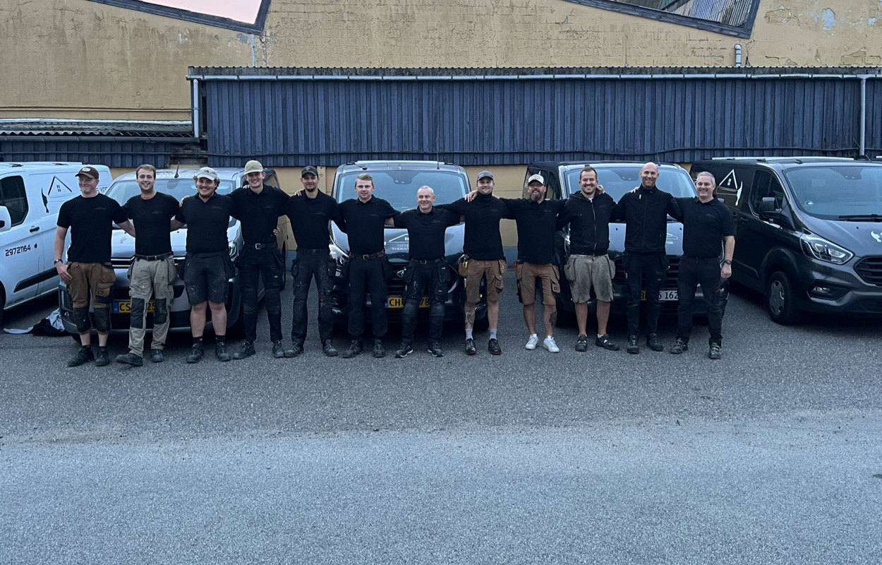 Tømrermester Thomas Yde: Vi løfter kasketten med et smil