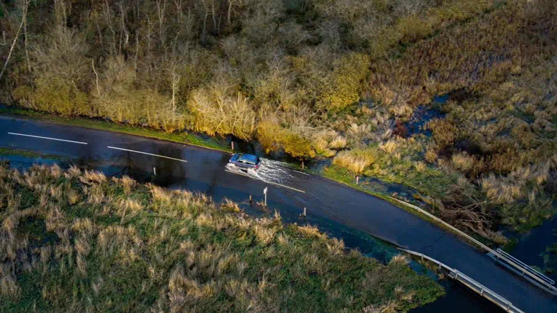 Silkeborg Kommune tilbyder gratis sandsække til borgere efter varsling om hurtig snemeltning og risiko for oversvømmelse