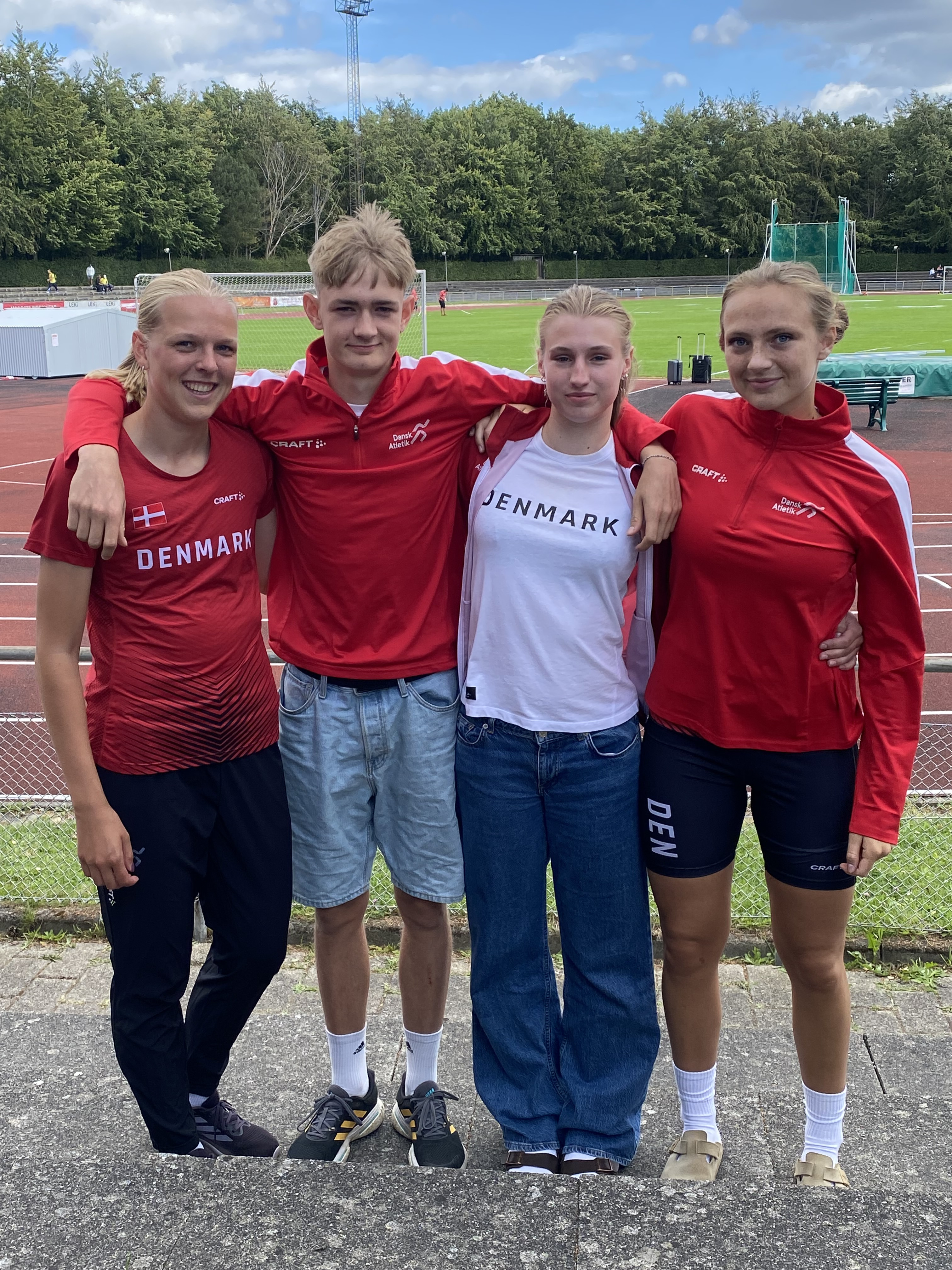 Frejanere iført Dannebrog