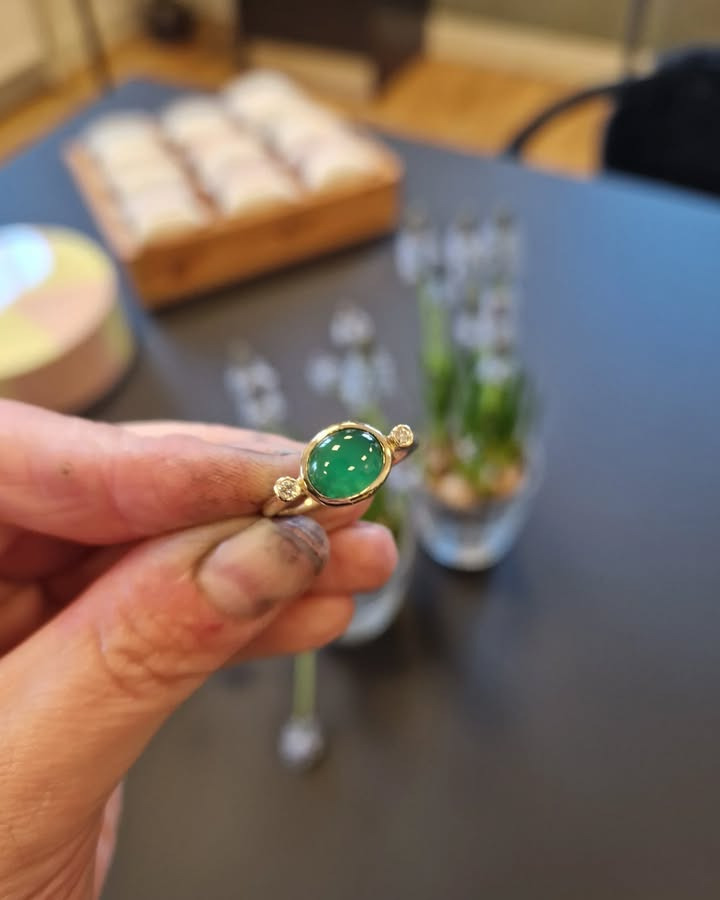 Guldsmed Ø forvandler gammelt guld til nye smykker