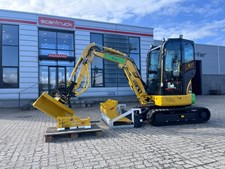 Scantruck A/S leverer fødselsdagsønsket: Komatsu PC26MR-5 til Pihl's Have & Anlæg