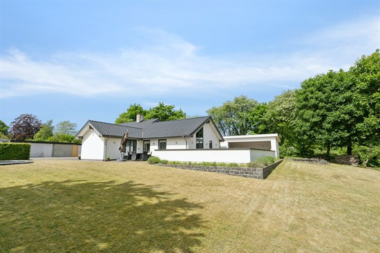 Top 6 over dyreste boliger til salg i Haarby. Priser op til 5.995.000 kr