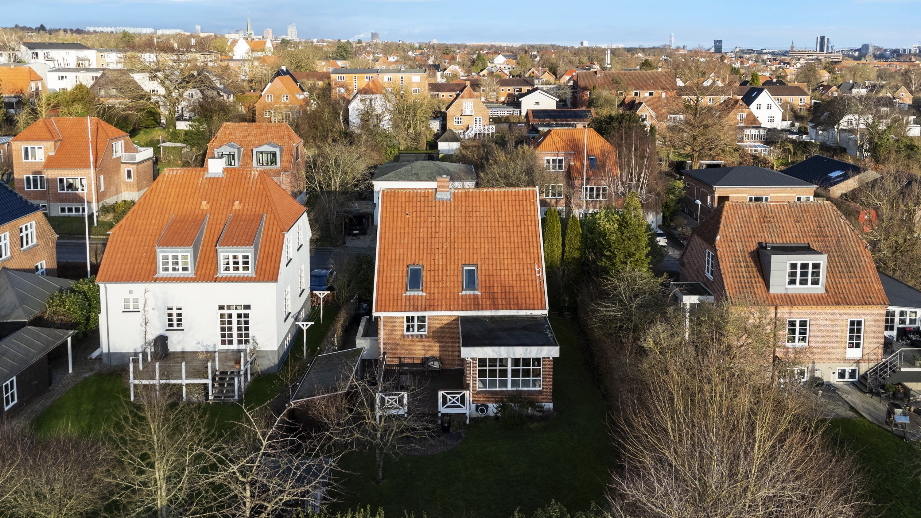 Luksus til salg: Henrik Hertz Vej 22 til 6,348 mio. kroner – Se Åbyhøjs dyreste boliger her