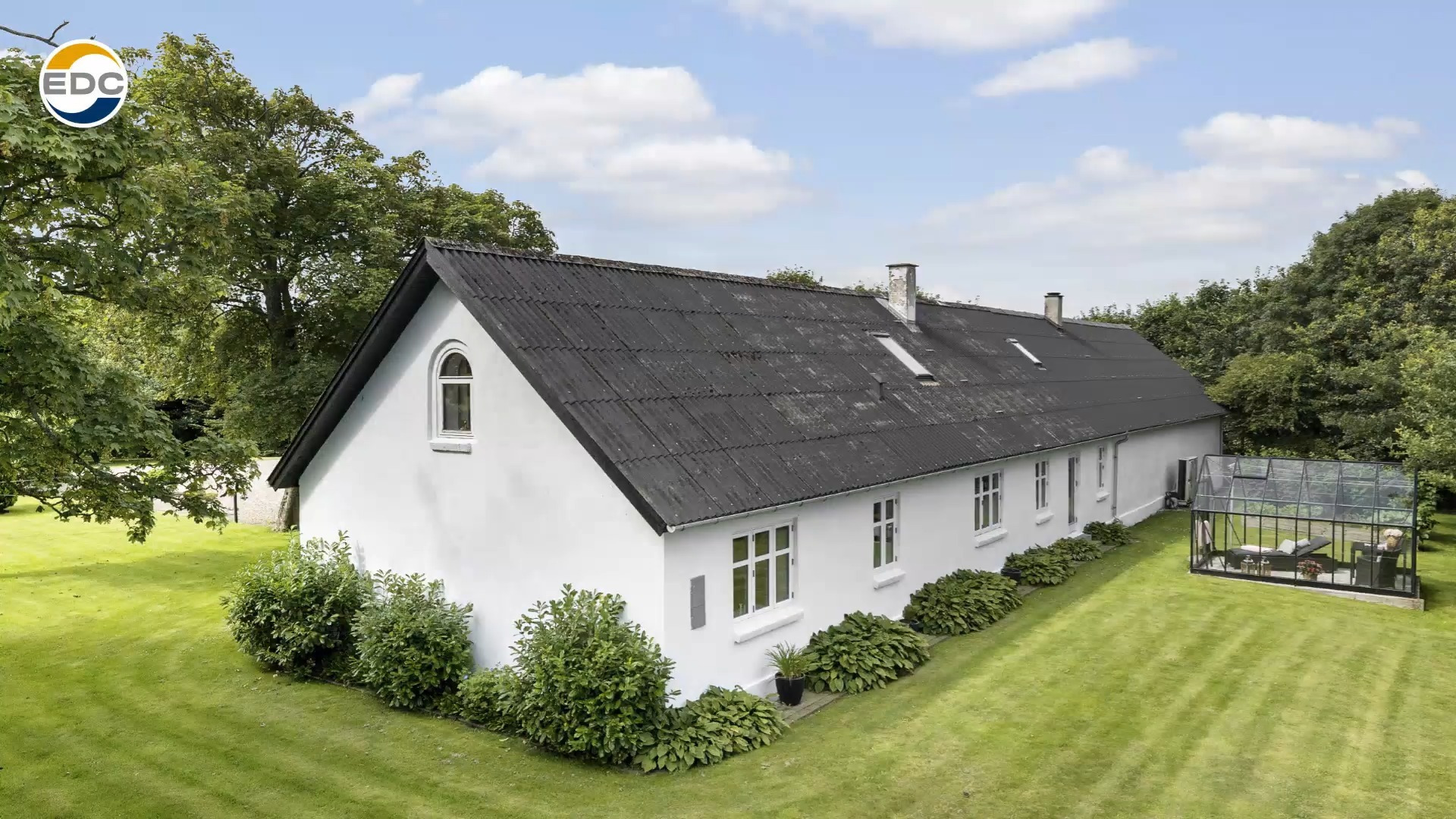 Velkommen til naturskøn landidyl hos EDC Fjerritslev: Moderne komfort og plads til familien