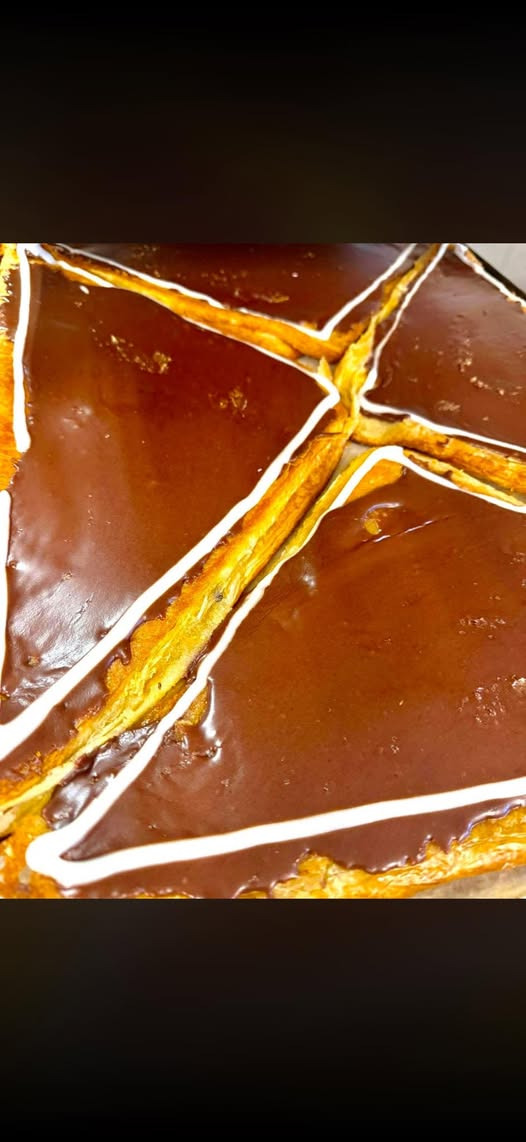 Det Lune Brød - Hobro overrasker med friske chokoladetrekanter i dag