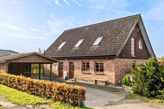 Gørløsevej 5A og 1 anden boliger er kommet til salg denne uge i Slangerup - se boligerne her.