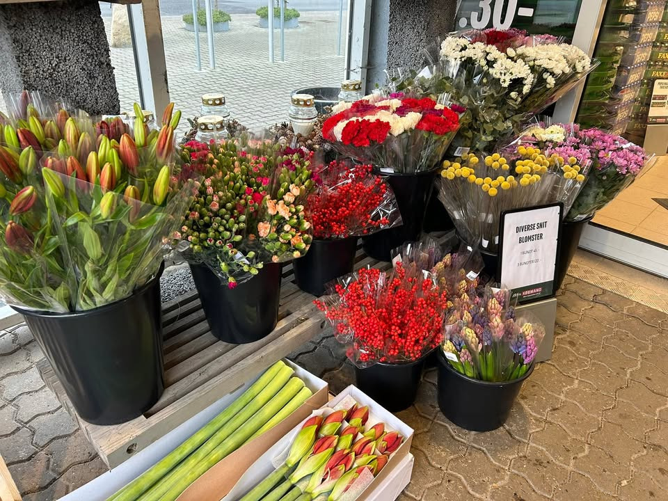 Min Købmand i Asp byder på smukke julebuketter til enhver smag