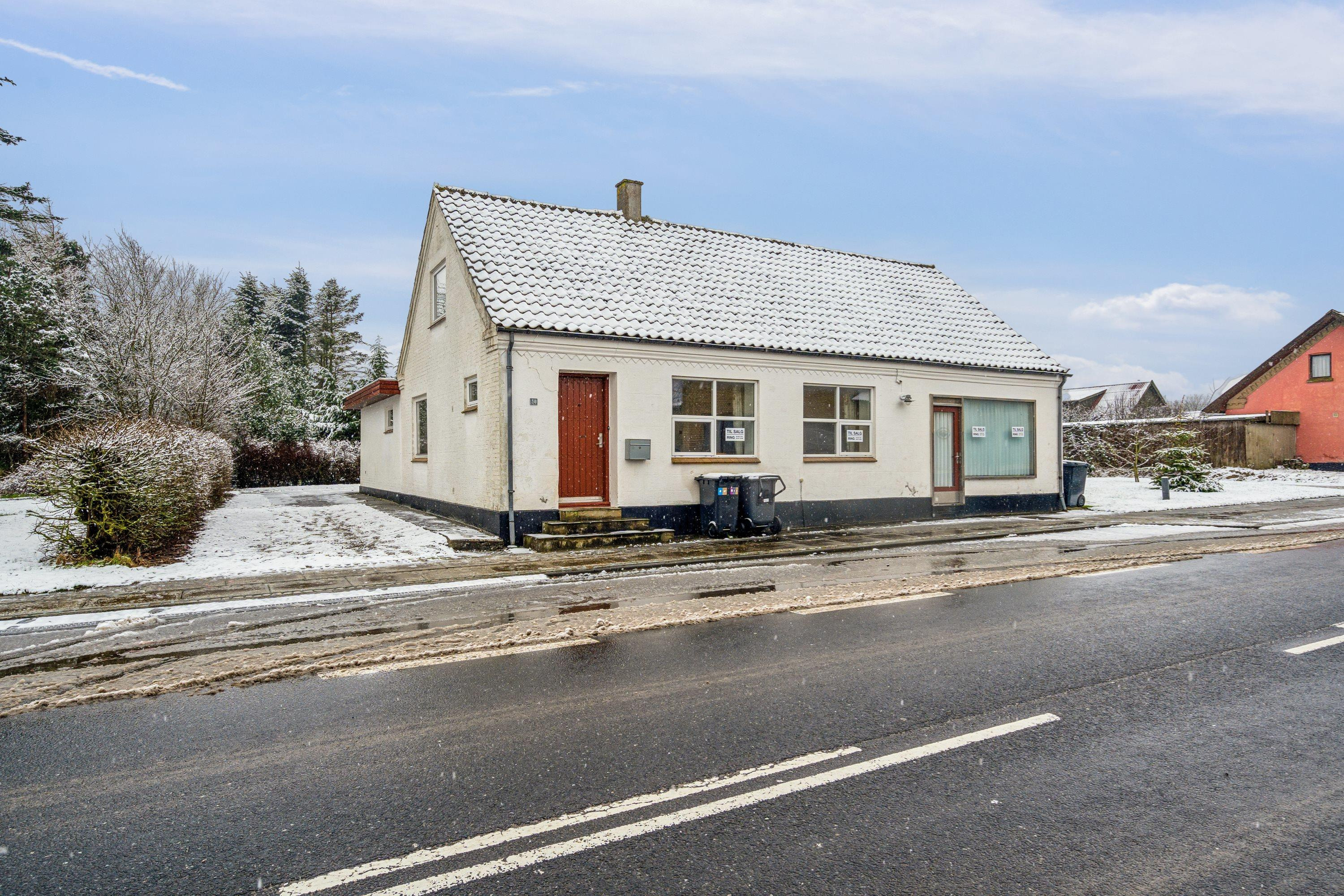 Til salg hos WESTERGAARD BOLIG: Billigt og fint byhus i V.Hjermitslev.