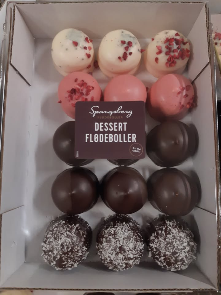 Meny Randers tilbyder Spangsberg dessert flødeboller til særpris ved forudbestilling