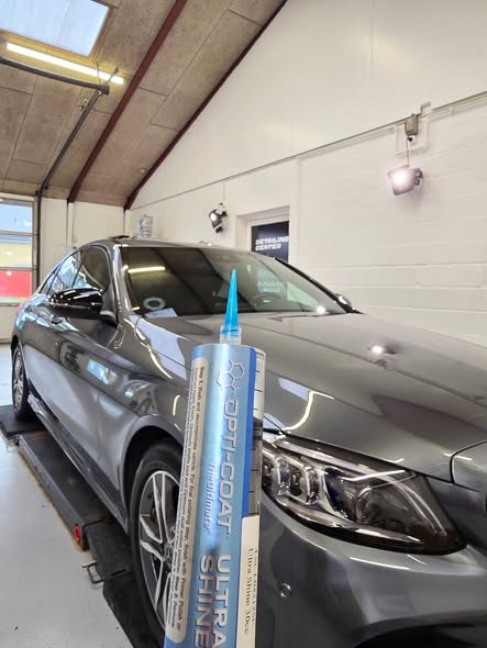 Detailing Center giver Mercedes C220d langvarig lakbeskyttelse med Opti-Coat Ultra Shine