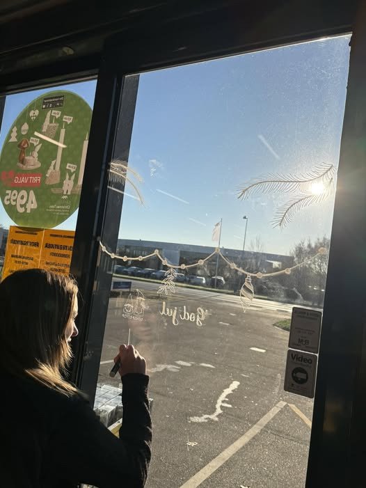 Fredericia Isenkram præsenterer nye kridttuscher i butikken