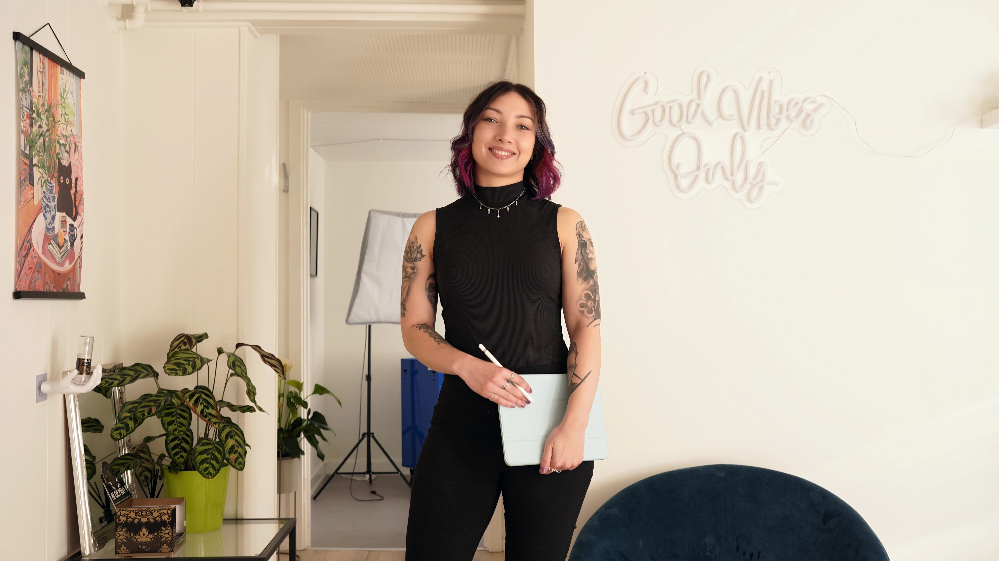 Fra passion til selvstændighed: Anzelika skaber unikke tatoveringer