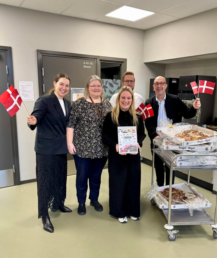 Dolphin Hotel Herning fejrer fødselsdage med kagemand og gavekort til lokale virksomheder