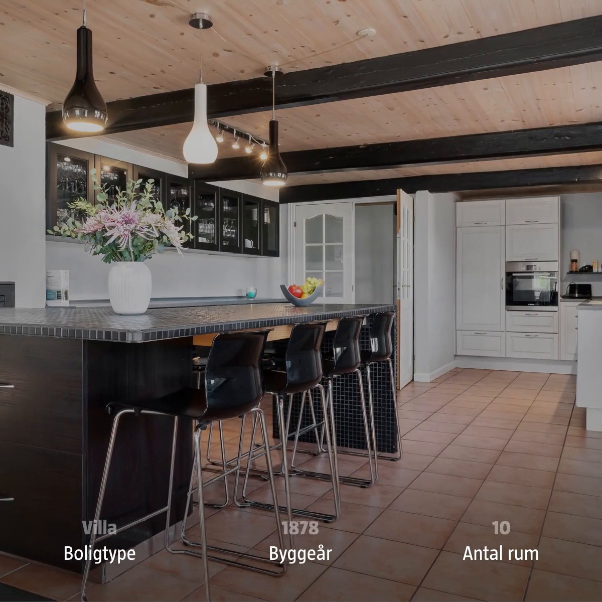 Home Tønder: Idyllisk stråtækt ejendom til salg i Rudbøl