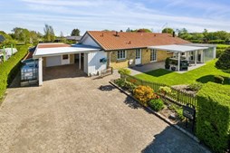 Til salg hos Nybolig Skive I/S: Lys og venlig etplansvilla