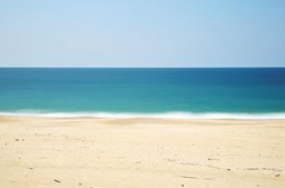 Gå efter strande med et blåt flag