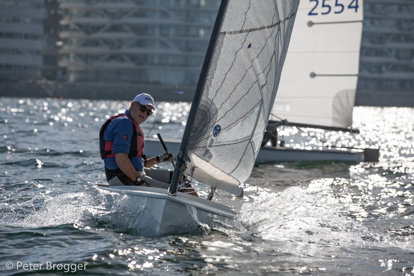 Prøv en Finnjolle og oplev friheden på Aarhusbugten