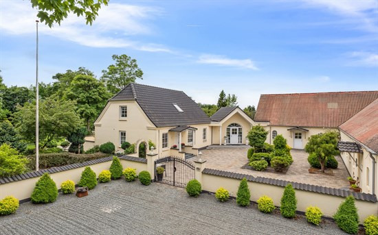 Top 6 over dyreste boliger til salg i Karup. Priser op til 5.995.000 kr