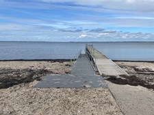 Ålbæk Strand har fået en handicaprampe