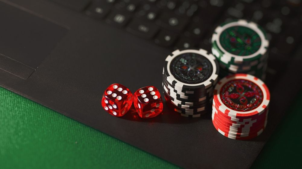 Nyd spænding og underholdning hjemmefra med online casinoer