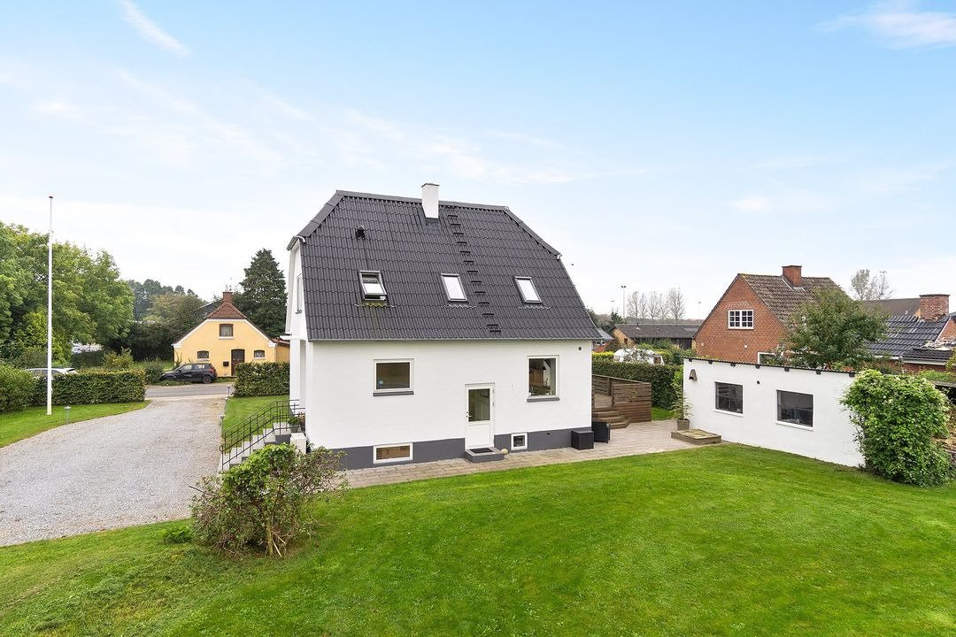 Danbolig Fredericia fremviser smukt renoveret muremestervilla i Smidstrup