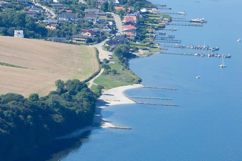 Kolding Kommune tager ekstra prøver efter regnvejr gav forurening ved Rebæk Strand