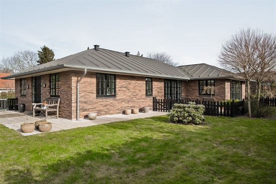 Ejlersvej 8 og 2 andre boliger er kommet til salg denne uge i Humlebæk - se boligerne her.