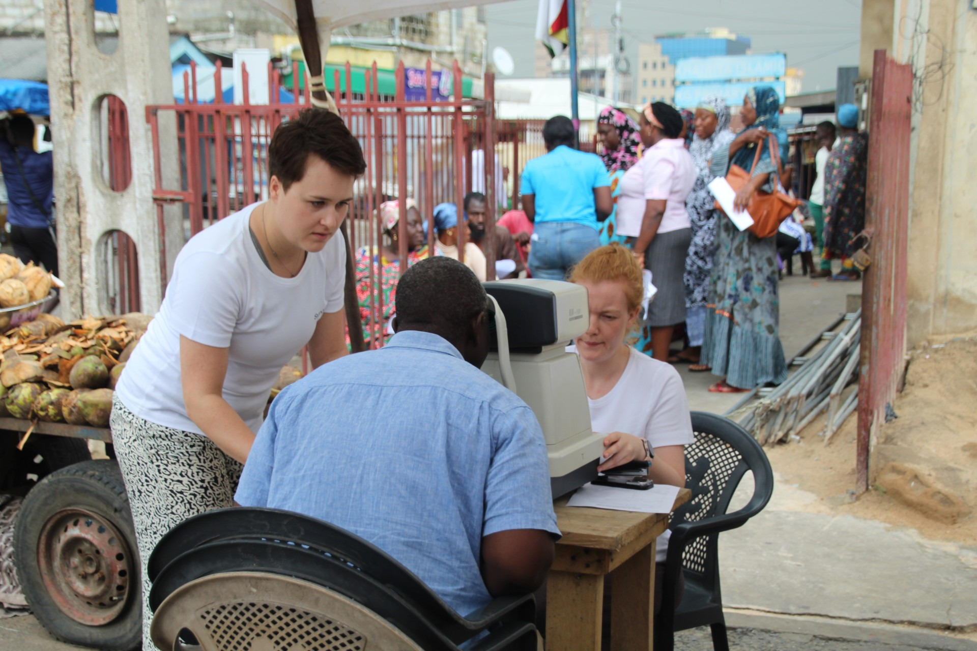 Julie fra Roskilde tog til Ghana og var med til at give 1.100 mennesker synet tilbage