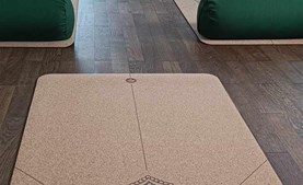 Find ro og nærvær med yin yoga ved Rødvig Kro og Badehotel